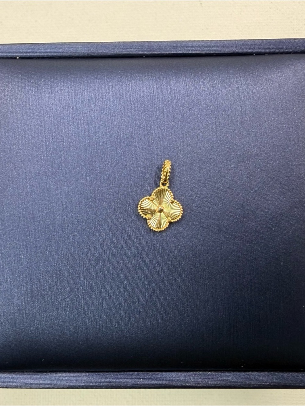 18K Gold Four-Leaf Clover Pendant Charm